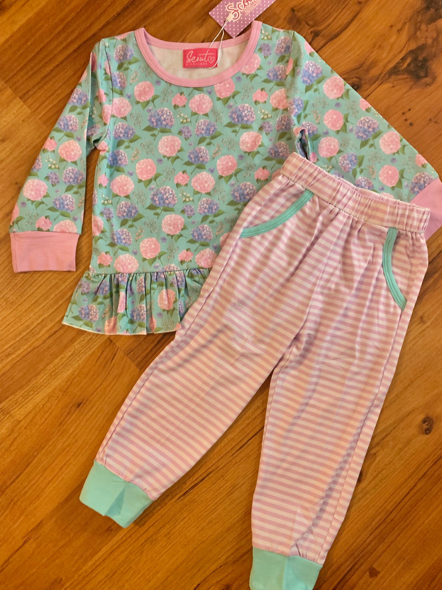 Winter Blooms Jogger Set